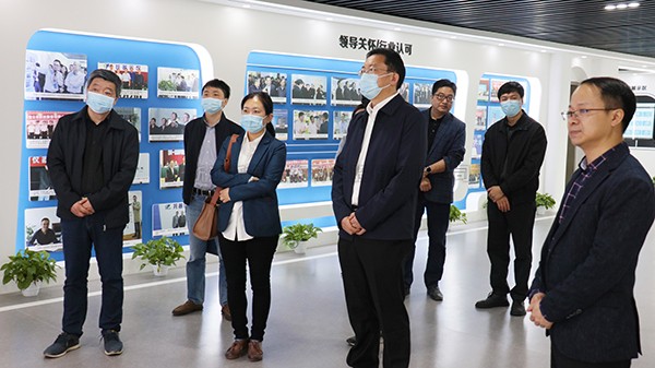 浙江省農業科學院黨委委員、副院長楊華一行赴成人看片网站考察調研