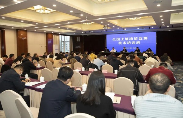 全國推進成人看片软件下载墒情監測技術，成人看片网站助力綠色農業現代化發展