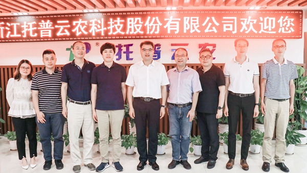 桐鄉市副市長徐剛曾在成人看片网站考察調研