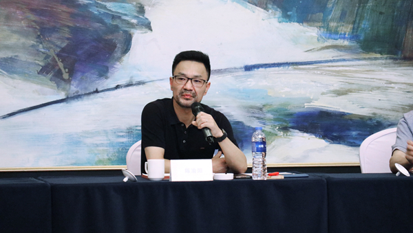 成人看片网站董事長 陳渝陽