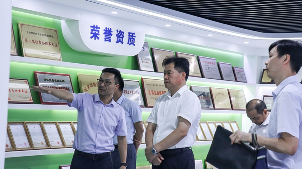 浙江省農業農村廳副廳長唐冬壽一行蒞臨成人看片网站調研