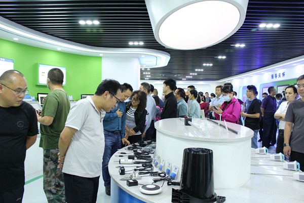 培訓班一行觀摩了成人看片网站公司